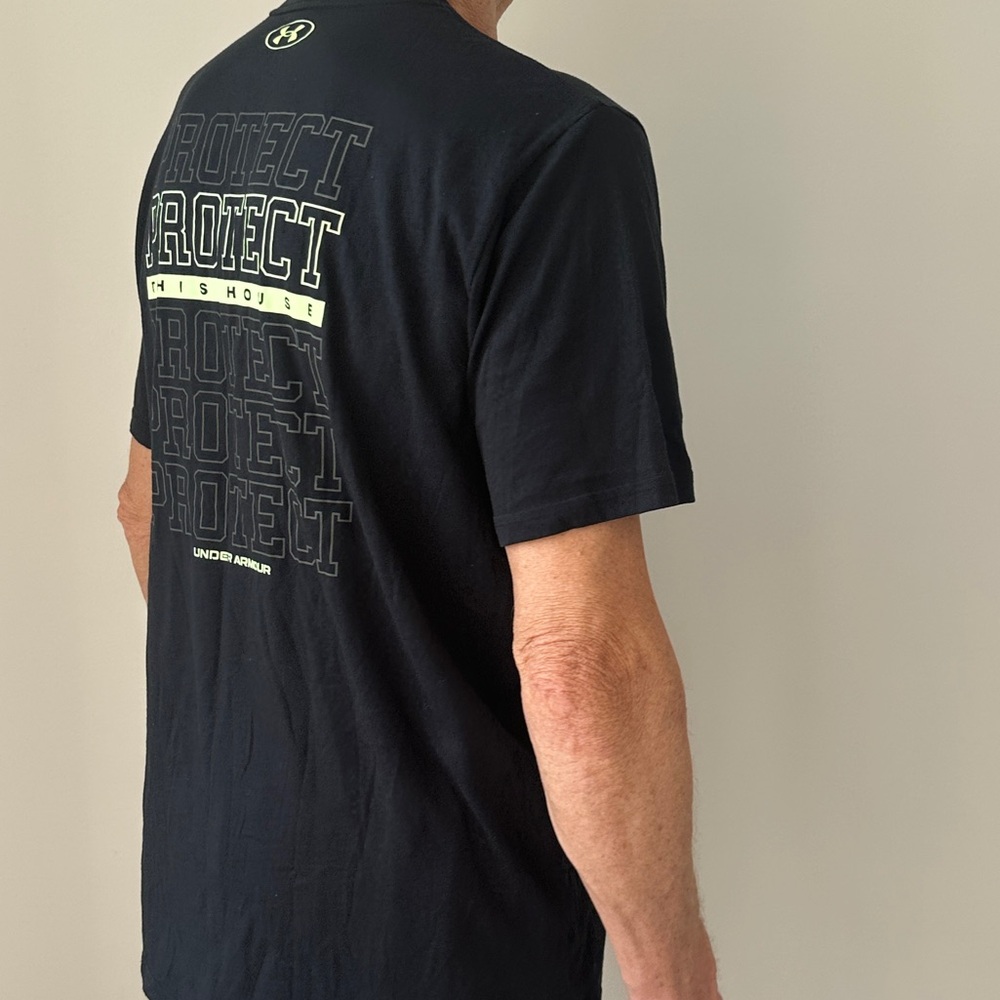 Under Armour Men's Black Short Sleeve Tee - Picture 9 of 17